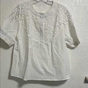 Women’s White Lace Yoke Short Sleeve Top